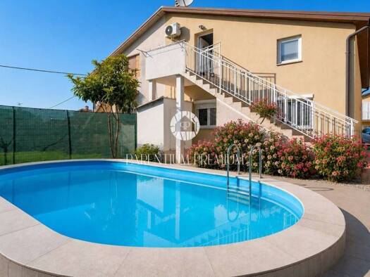 Haus zum Kauf 395.000 € 4 Zimmer 173 m² Centar, Luka, Finida