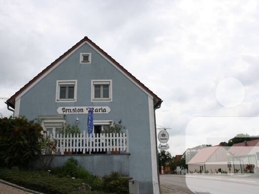 Hotel zum Kauf 390.000 € 4 Zimmer 8 Betten 285 m² Grundstück Lupburg Lupburg 92331