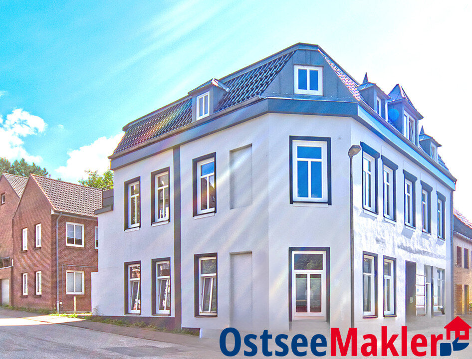 Mehrfamilienhaus zum Kauf als Kapitalanlage geeignet 649.000 € 20 Zimmer 392 m²<br/>Wohnfläche Bruno-Lorenzen-Schule Schleswig 24837