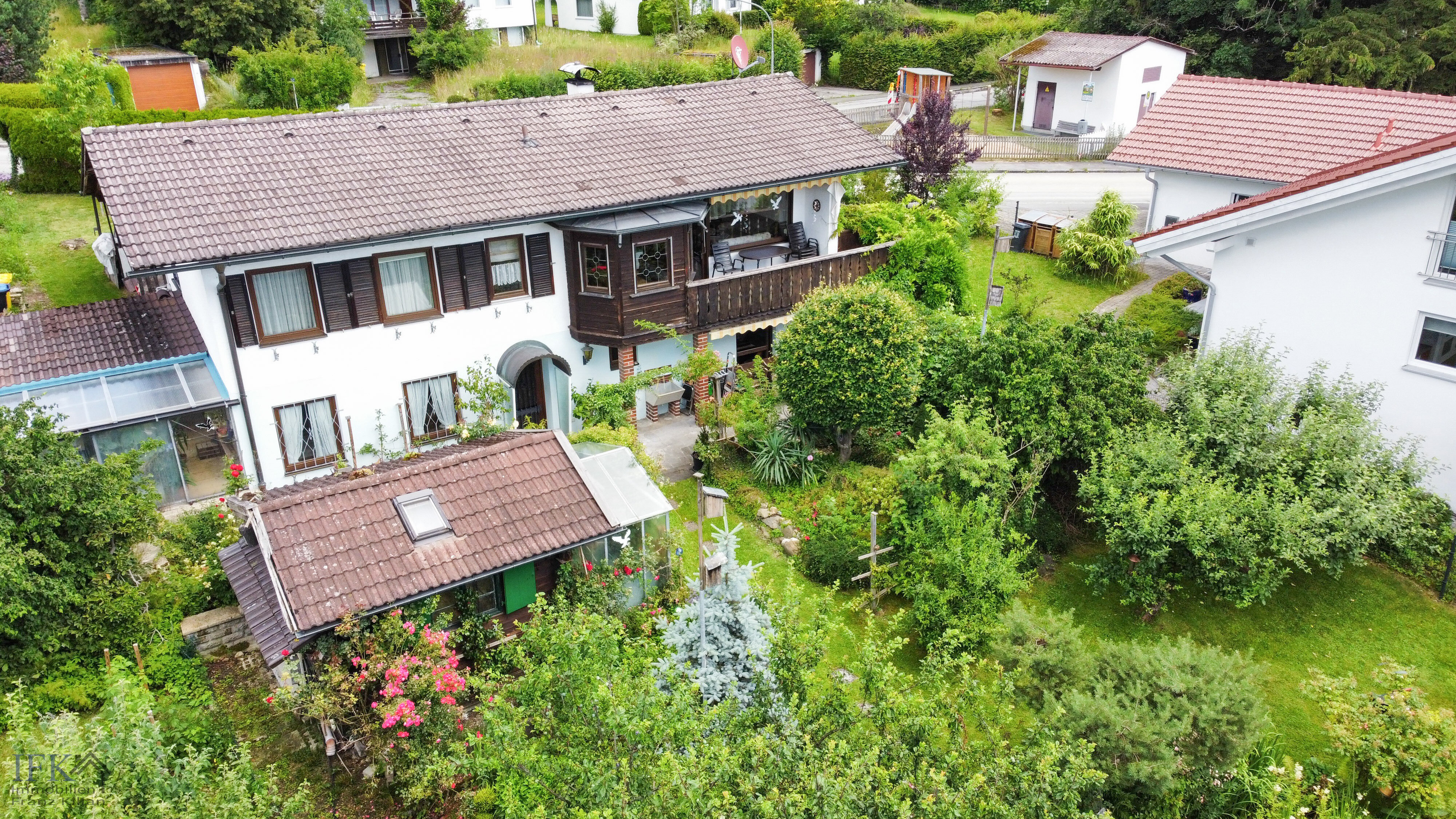 Einfamilienhaus zum Kauf 845.000 € 5 Zimmer 129,8 m²<br/>Wohnfläche 805 m²<br/>Grundstück Westried Murnau am Staffelsee 82418