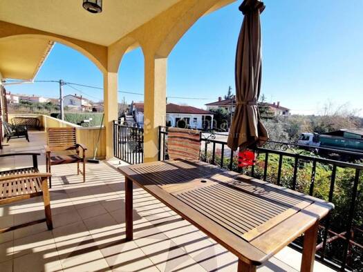 Haus zum Kauf 10 Zimmer 310 m² Galizana, Vodnjan Vodnjan