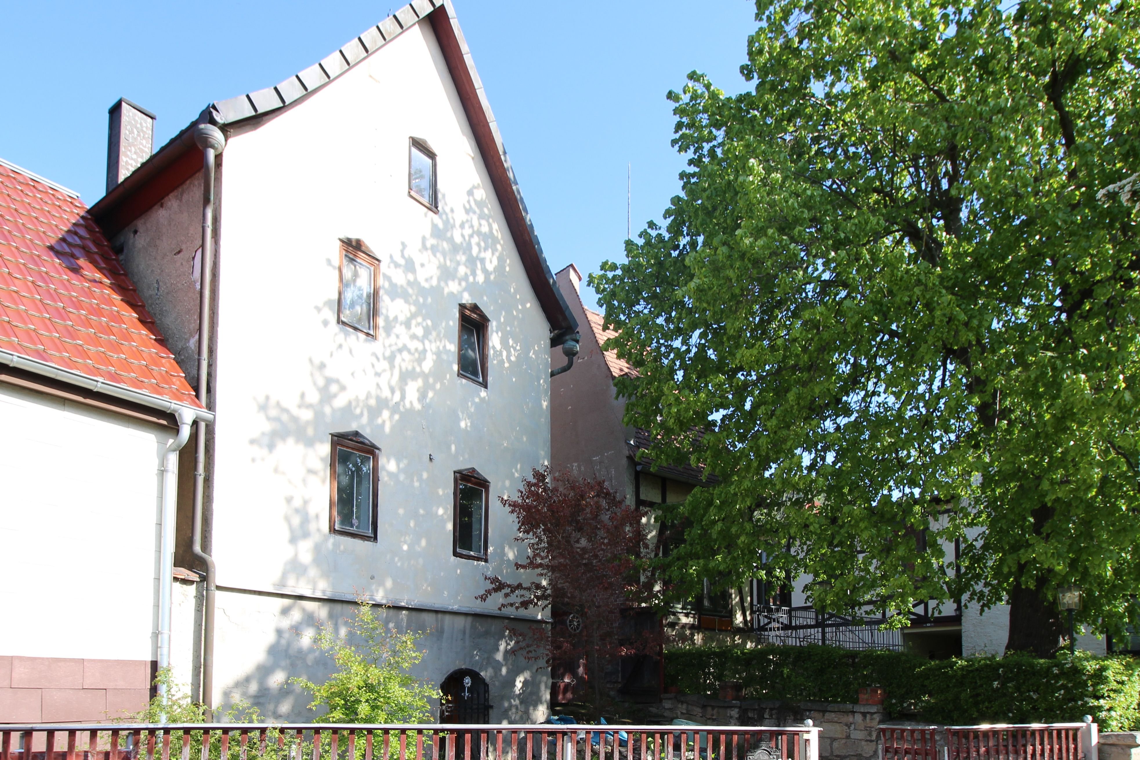 Einfamilienhaus zum Kauf 130.000 € 5 Zimmer 126,7 m²<br/>Wohnfläche 353 m²<br/>Grundstück Wöllnitz Jena 07749