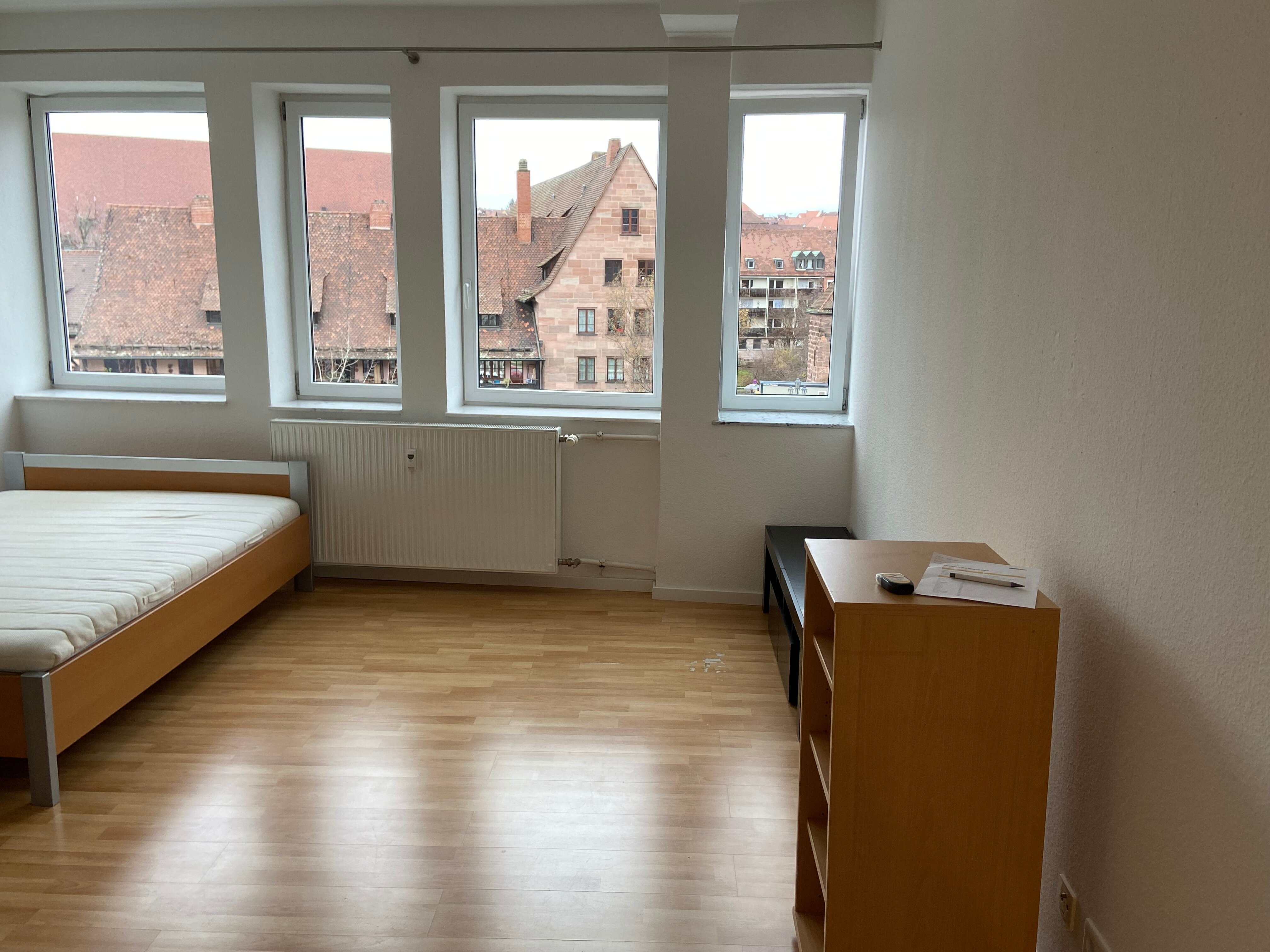 Wohnung zur Miete 500 € 1 Zimmer 34 m²<br/>Wohnfläche 3.<br/>Geschoss 15.12.2024<br/>Verfügbarkeit Nonnegasse 2 Marienvorstadt Nürnberg 90402