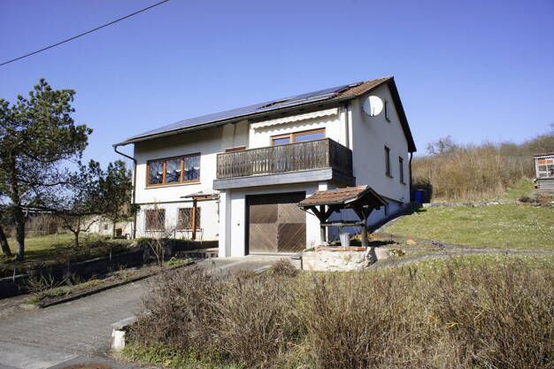 Einfamilienhaus zum Kauf provisionsfrei 315.000 € 7 Zimmer 150 m² 1.447 m² Grundstück Altenhof Weitramsdorf / Altenhof 96479