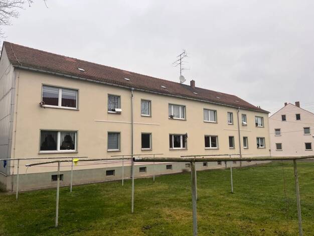 Wohnung zur Miete 350 € 2 Zimmer 53 m² 1. Geschoss Striegnitzer Straße 11 Striegnitz Lommatzsch 01623