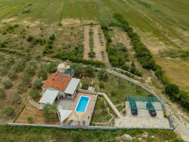 Einfamilienhaus zum Kauf 280.000 € 5 Zimmer 80 m² 2.200 m² Grundstück Bulić 23240