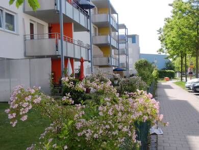 Terrassenwohnung zur Miete 721 € 3 Zimmer 75,3 m² EG frei ab 01.08.2025 Julius-Leber 3 Burgweinting-Harting Regensburg 93055