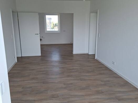 Wohnung zur Miete 970 € 4 Zimmer 110 m² Geschoss 2/4 frei ab sofort Zschaitz Zschaitz-Ottewig 04720