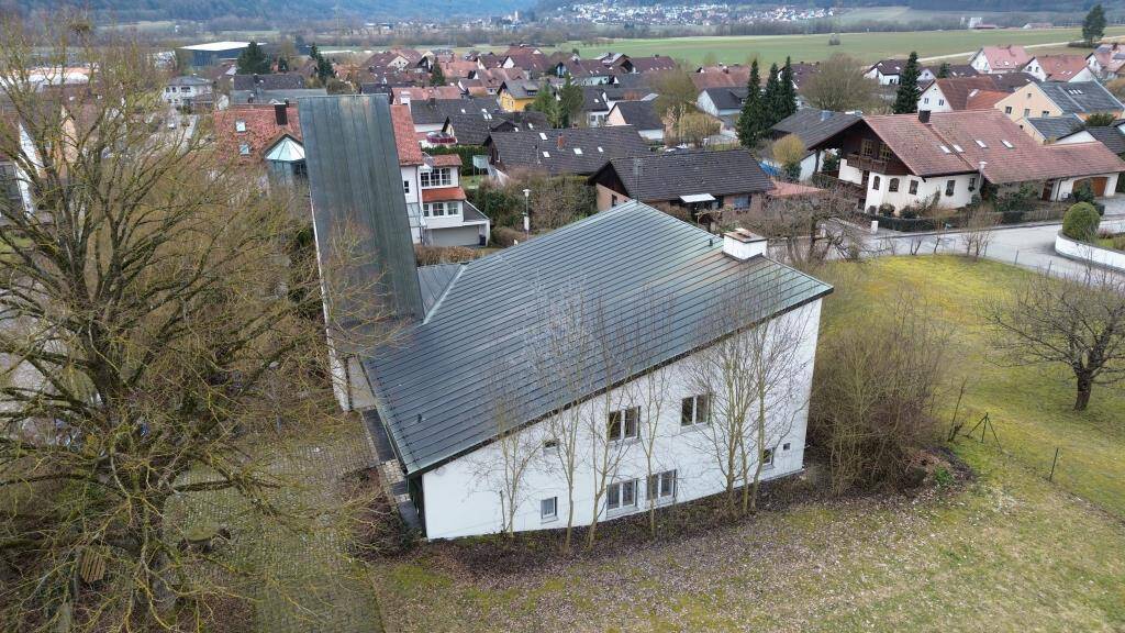 Immobilie in Dietfurt an der Altmühl - Evangelisch-lutherische         Friedens-Kirche,              Dietfurt - Bild 2