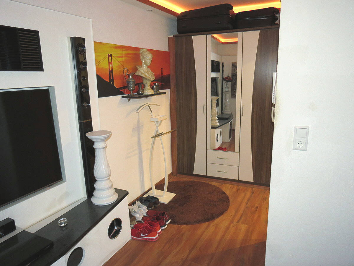 Wohnen wie in einem Haus - 2- Zimmer Wohnung im EG zentral in Dinkelsbühl mit Ausbauzimmer – Dinkelsbühl – Vorschaubild 3