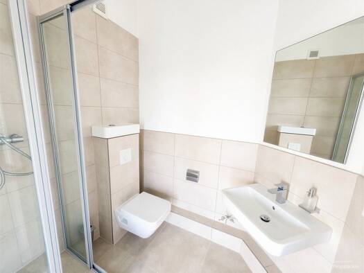 Wohnung zur Miete 999 € 3 Zimmer 69 m² 1. Geschoss frei ab 01.10.2026 Hühndorfer Straße 2 Cotta Ortsamtsbereich Cotta 01157