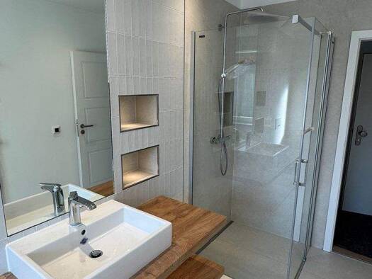 Wohnung zur Miete 956 € 3 Zimmer 79,7 m² frei ab 01.12.2026 Goetheplatz 13 Dölbau Kabelsketal 06184
