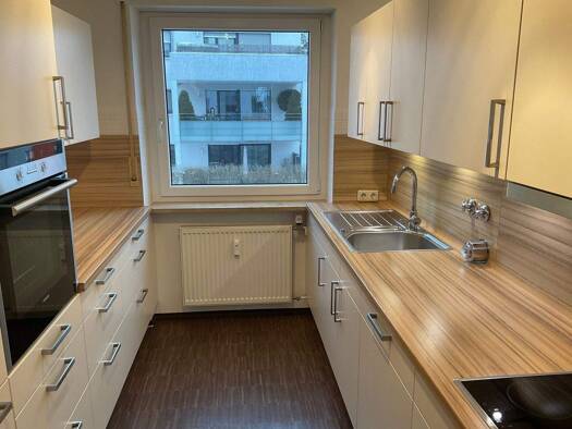 Wohnung zur Miete 980 € 3,5 Zimmer 92 m² 1. Geschoss Amberg 92224