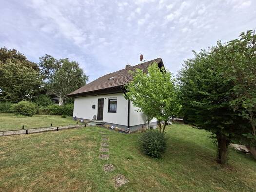 Mehrfamilienhaus zur Miete 1.150 € 6 Zimmer 156 m² 961 m² Grundstück frei ab 01.10.2026 Lettenreuth Michelau in Oberfranken 96247