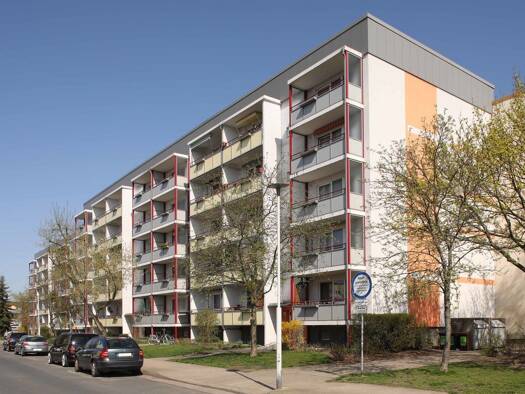 Wohnung zur Miete 281 € 2 Zimmer 47,6 m² 3. Geschoss Albert-Schweitzer-Straße 13 Oststadt Neubrandenburg 17036
