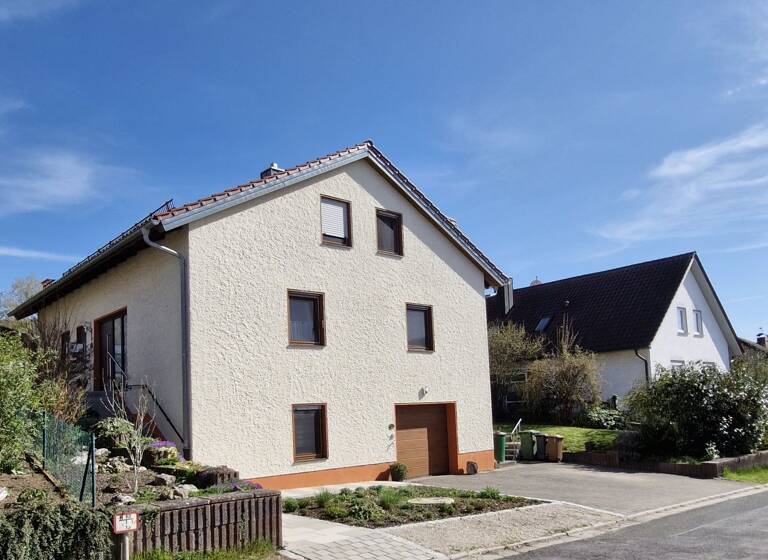 Haus zum Kauf 480.000 € 7 Zimmer 184 m²<br/>Wohnfläche 825 m²<br/>Grundstück ab sofort<br/>Verfügbarkeit Demmelsdorf Scheßlitz 96110