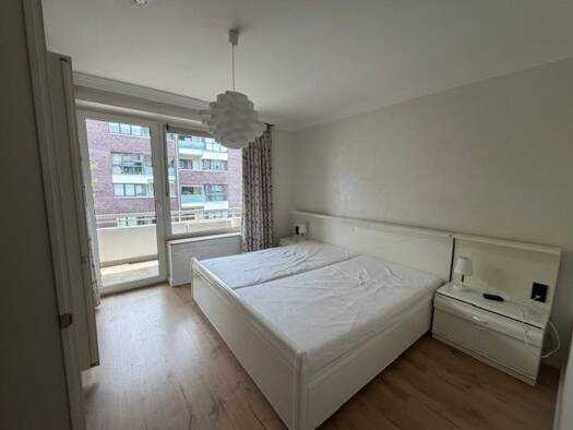 Wohnung zur Miete 1.300 € 2 Zimmer 68 m² frei ab sofort Wandsbek Hamburg 22041