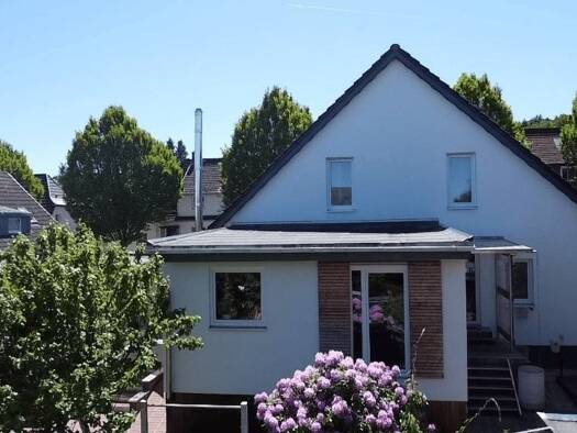 Einfamilienhaus zum Kauf 549.000 € 7 Zimmer 192,6 m² 740 m² Grundstück frei ab 15.10.2026 Barsinghausen Barsinghausen 30890