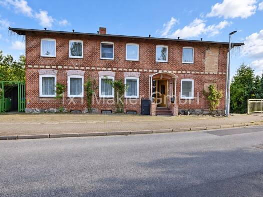 Mehrfamilienhaus zum Kauf 249.000 € 9 Zimmer 240 m² 2.657 m² Grundstück Walsmühler Str. 13 Walsmühlen Dümmer 19073