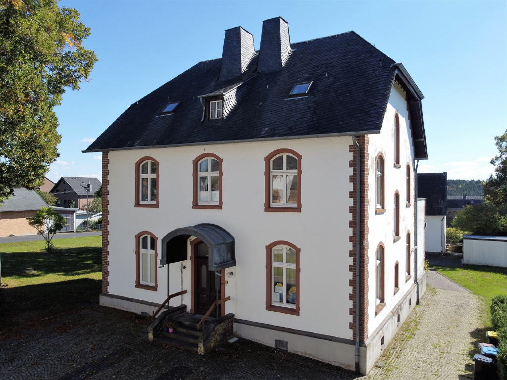 Einfamilienhaus zum Kauf 130.000 € 8 Zimmer 183 m²<br/>Wohnfläche 885 m²<br/>Grundstück Rupperath Bad Münstereifel 53902