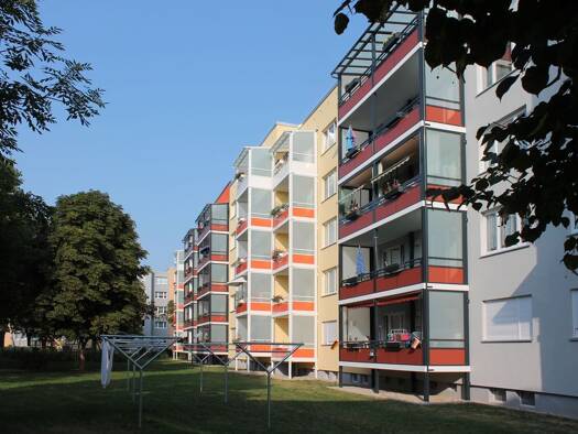 Wohnung zur Miete 342 € 2 Zimmer 42,7 m² 2. Geschoss frei ab 01.12.2026 Südstraße 46 Debschwitz Gera 07548