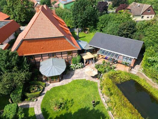 Bauernhaus zum Kauf 997.000 € 18 Zimmer 713,8 m² 3.663 m² Grundstück frei ab sofort Soßmar Hohenhameln 31249