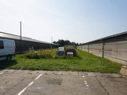 Lagerhalle zum Kauf 57,41 € 2.000 m² Lagerfläche Zöberitz Landsberg 06188