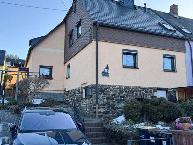 Doppelhaushälfte zum Kauf 250.000 € 6 Zimmer 142,5 m² 650 m² Grundstück Beierfeld Grünhain-Beierfeld 08344