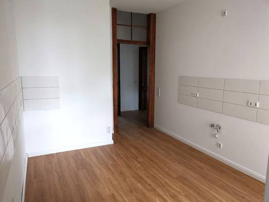 Wohnung zum Kauf provisionsfrei 200.000 € 4 Zimmer 112 m²<br/>Wohnfläche ab sofort<br/>Verfügbarkeit Pragerstr. Reudnitz-Thonberg Leipzig 04317