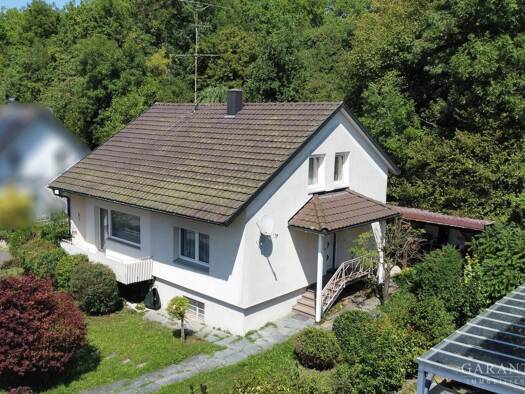 Einfamilienhaus zum Kauf 355.000 € 6 Zimmer 118 m² 710 m² Grundstück Oberlauchringen Lauchringen 79787