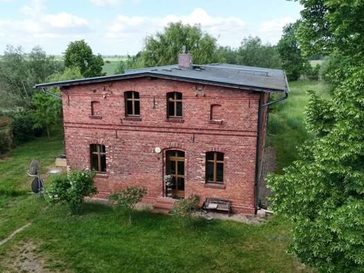 Mehrfamilienhaus zum Kauf provisionsfrei 459.000 € 4 Zimmer 311,6 m² 1.975 m² Grundstück frei ab sofort Henriettenhof Bleyen-Genschmar 15328