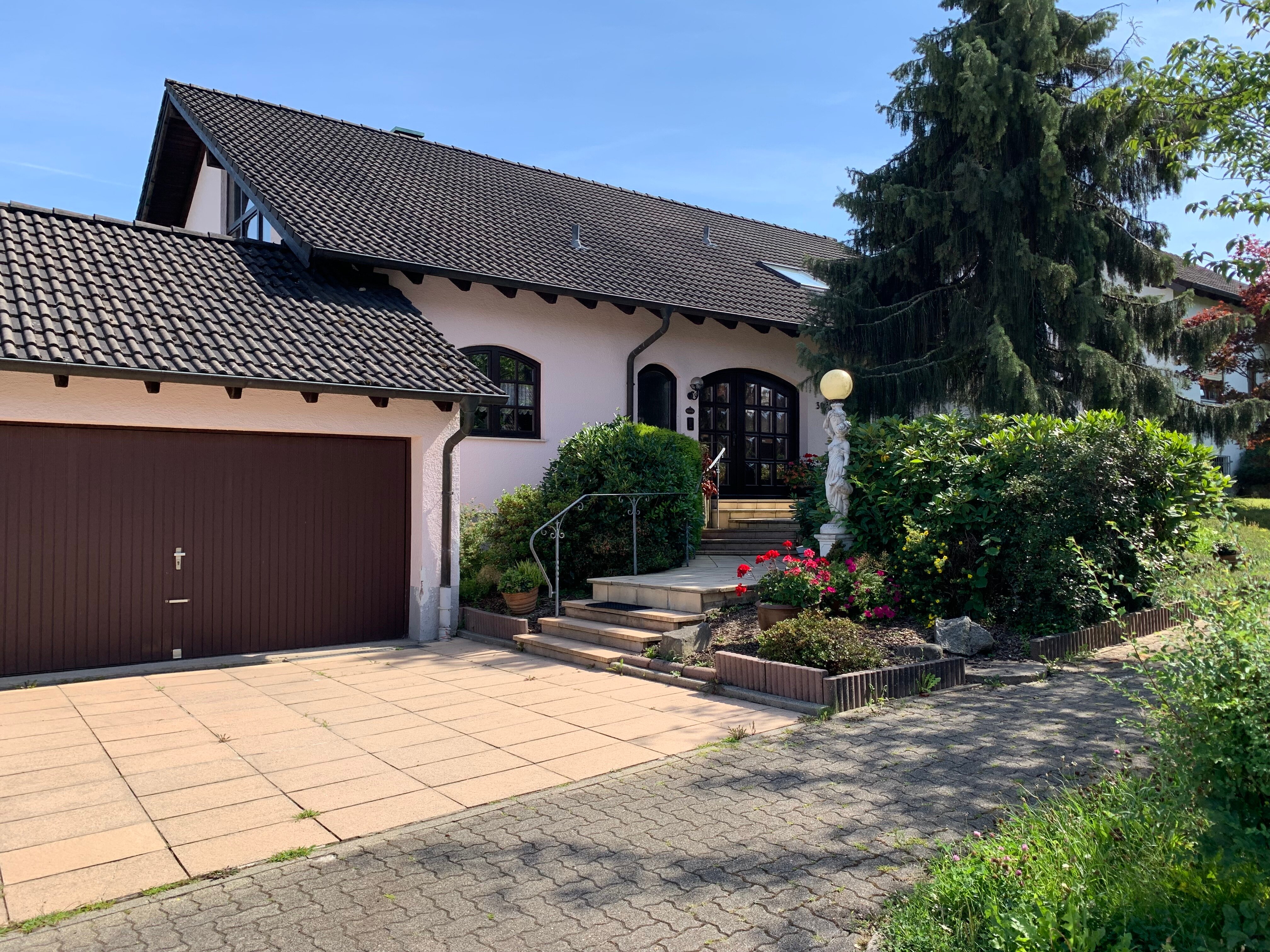 Einfamilienhaus zum Kauf provisionsfrei 830.000 € 6 Zimmer 312 m²<br/>Wohnfläche 654 m²<br/>Grundstück ab sofort<br/>Verfügbarkeit Kinzigring 30 Spielberg Karlsbad 76307