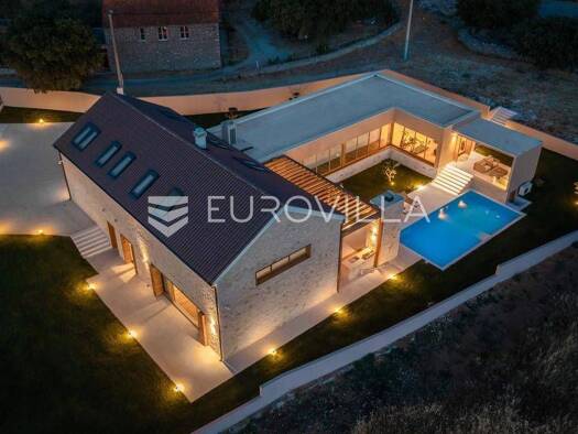Haus zur Miete 7.000 € 5 Zimmer 366 m² Danilo Kraljice Sibenik 22205