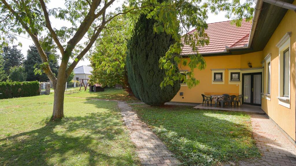 Haus zum Kauf provisionsfrei 250.000 € 7 Zimmer 130 m² 720 m² Grundstück Gyenesdiás 8315