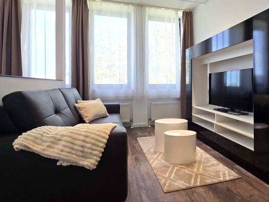 Wohnung zur Miete 1.095 € 1 Zimmer 30 m² frei ab sofort Niederrad Süd 60528