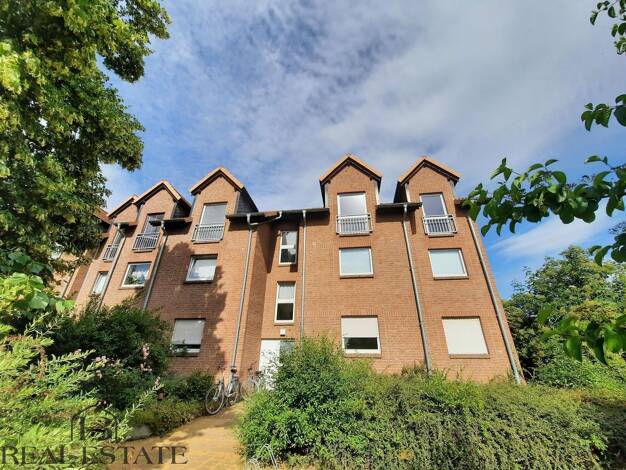 Wohnung zur Miete 450 € 3 Zimmer 80,3 m² Dachgeschoss, 2. Geschoss frei ab 01.09.2025 Nienburger Weg 30 Brumby Staßfurt 39443