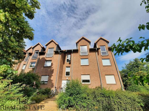 Wohnung zur Miete 450 € 3 Zimmer 80,3 m² Dachgeschoss, 2. Geschoss frei ab 01.09.2025 Nienburger Weg 30 Brumby Staßfurt 39443