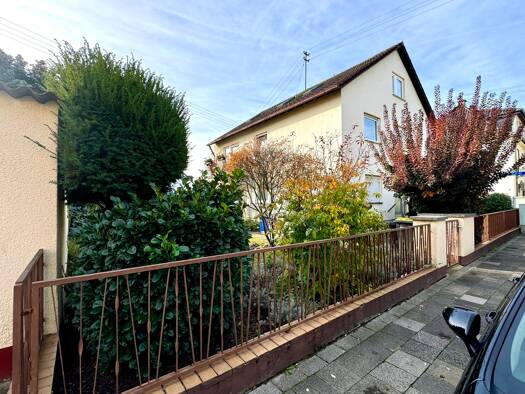 Mehrfamilienhaus zum Kauf 589.000 € 8 Zimmer 210 m² 379 m² Grundstück Ludwigshafen am Rhein / Oggersheim 67071