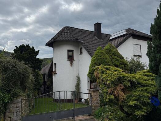 Einfamilienhaus zur Miete 2.300 € 7 Zimmer 240 m² frei ab 01.06.2026 Im Haseneck Bad Dürkheim 67098