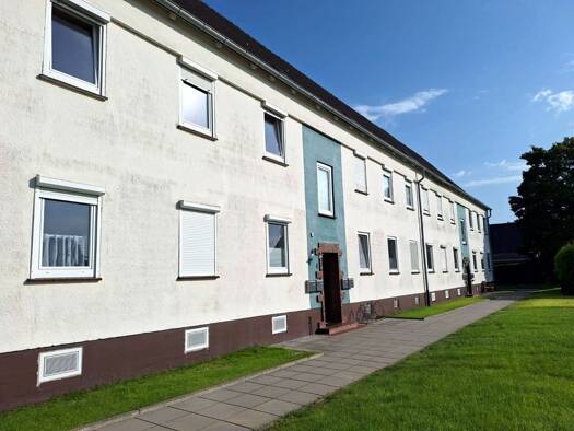 Wohnung zum Kauf 99.000 € 3 Zimmer 74,5 m² 1. Geschoss Sande 26452