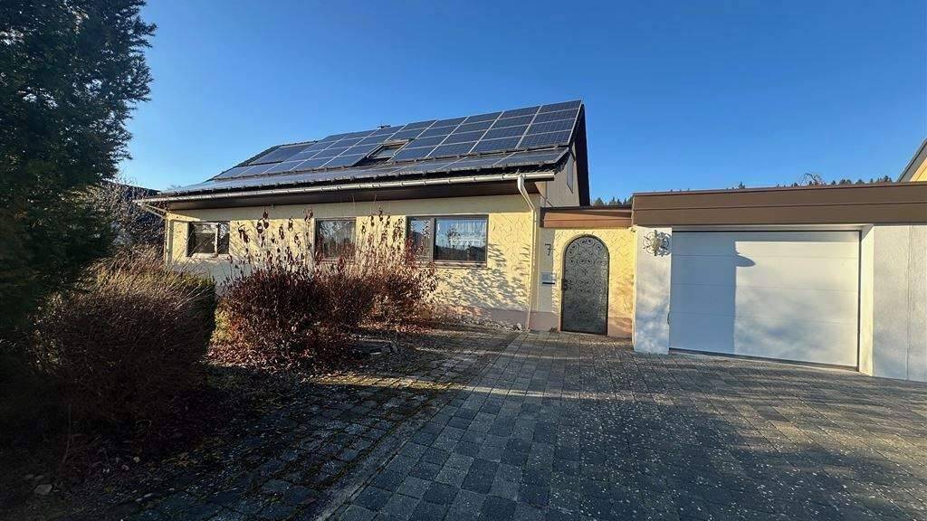 Einfamilienhaus zum Kauf 375.000 € 4,5 Zimmer 153,5 m² 773 m² Grundstück Lauffen Deißlingen , Neckar 78652