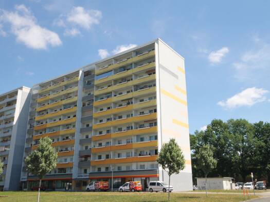 Wohnung zur Miete 213 € 1 Zimmer 36,2 m² 1. Geschoss frei ab sofort Otto-Rothe-Straße 18 Lusan Gera 07549
