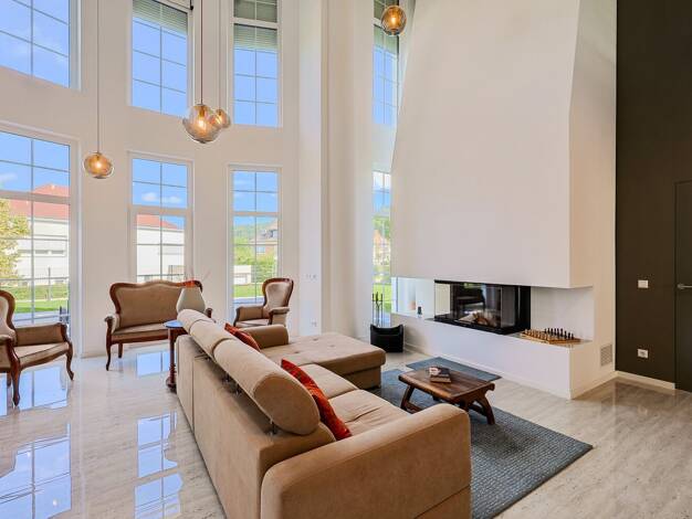 Villa zum Kauf 1.499.000 € 8 Zimmer 340 m² 1.592 m² Grundstück Badenweiler Badenweiler 79410
