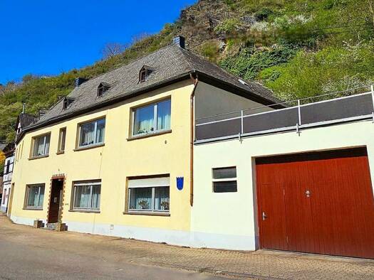Haus zum Kauf 175.000 € 8 Zimmer 743 m² Grundstück Gondorf Kobern-Gondorf 56330