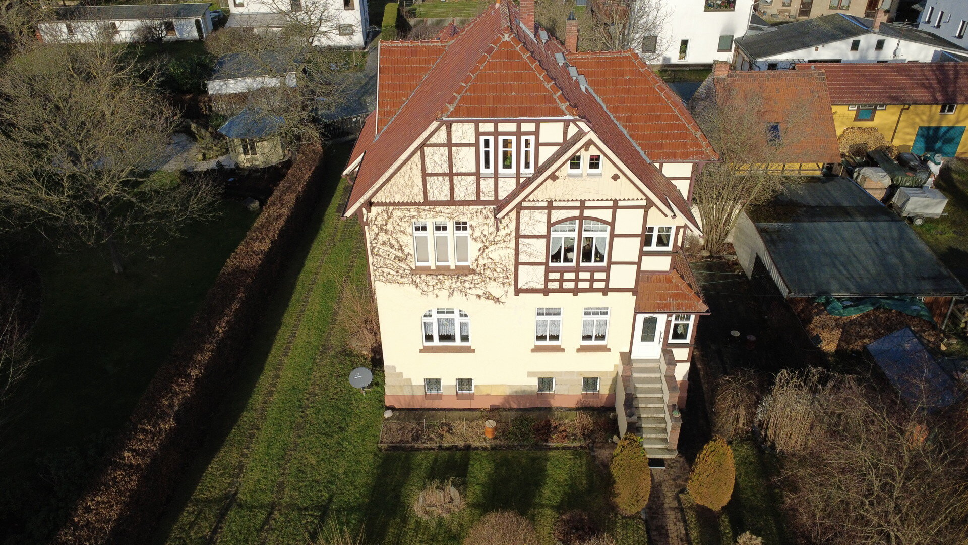 Haus zum Kauf 350.000 € 242,9 m²<br/>Wohnfläche 794 m²<br/>Grundstück Bad Blankenburg Bad Blankenburg 07422