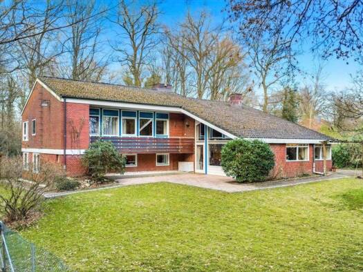 Einfamilienhaus zum Kauf 1.059.000 € 6 Zimmer 176,7 m² 1.390 m² Grundstück frei ab 30.09.2026 Volksdorf Hamburg 22359