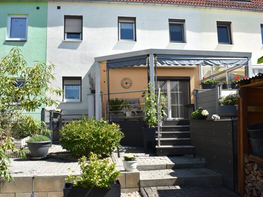 Reihenmittelhaus zum Kauf 278.000 € 4 Zimmer 110 m² 256 m² Grundstück frei ab 01.03.2027 Beethovenstraße 26 Böhlen Böhlen 04564