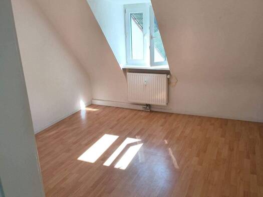 Wohnung zur Miete 415 € 1,5 Zimmer 31 m² Geschoss 2/2 frei ab sofort Schweinau Nürnberg 90441