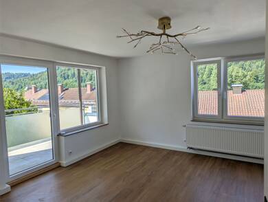Wohnung zur Miete 540 € 3 Zimmer 75 m² Geschoss 1/3 frei ab 01.08.2025 Hölderlinstraße 122 Oberndorf Oberndorf am Neckar 78727