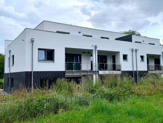 Wohnung zur Miete 800 € 2 Zimmer 73 m² Geschoss 1/2 frei ab 01.12.2026 Brake Lemgo 32657